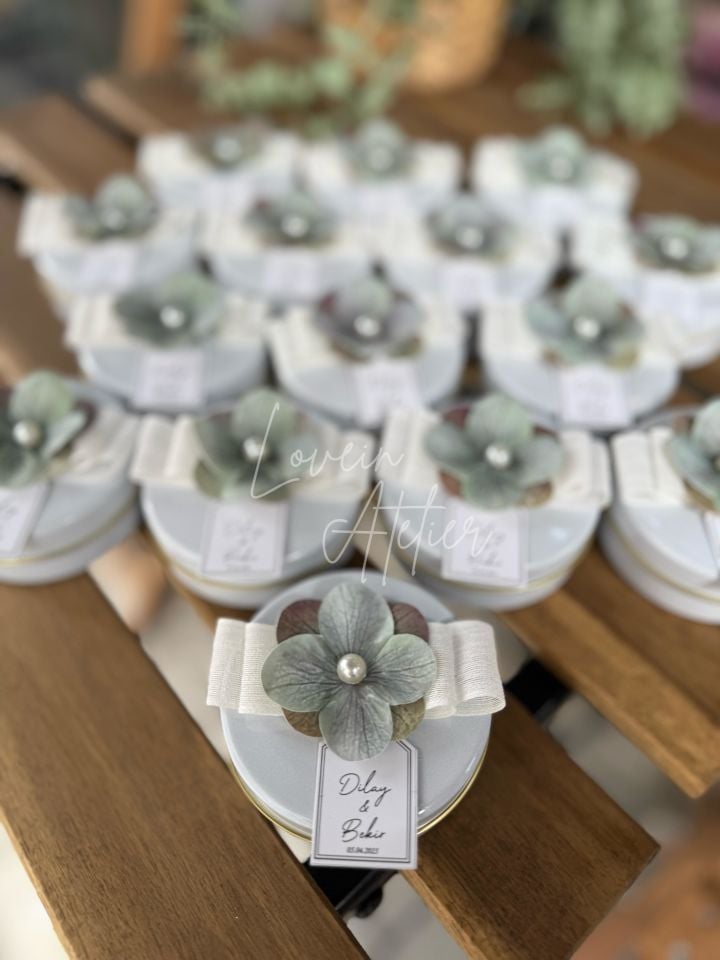 Ortancalı Metal Vanilya Kokulu Mum