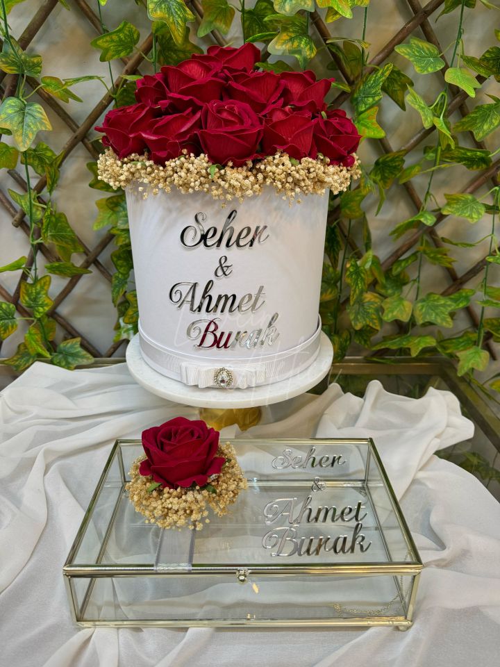 Kutuda Kırmızı Gül - Çikolata Kutusu