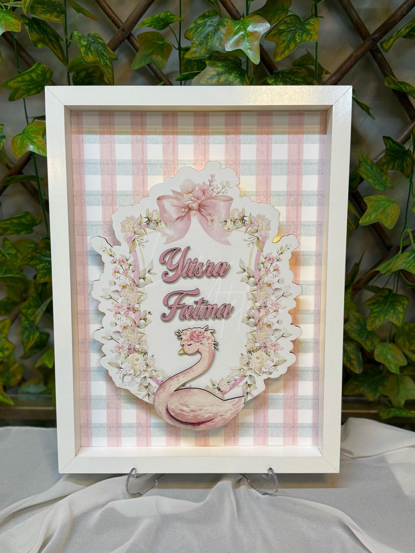 Ledli Kuğu Temalı Bebek Kapı Süsü