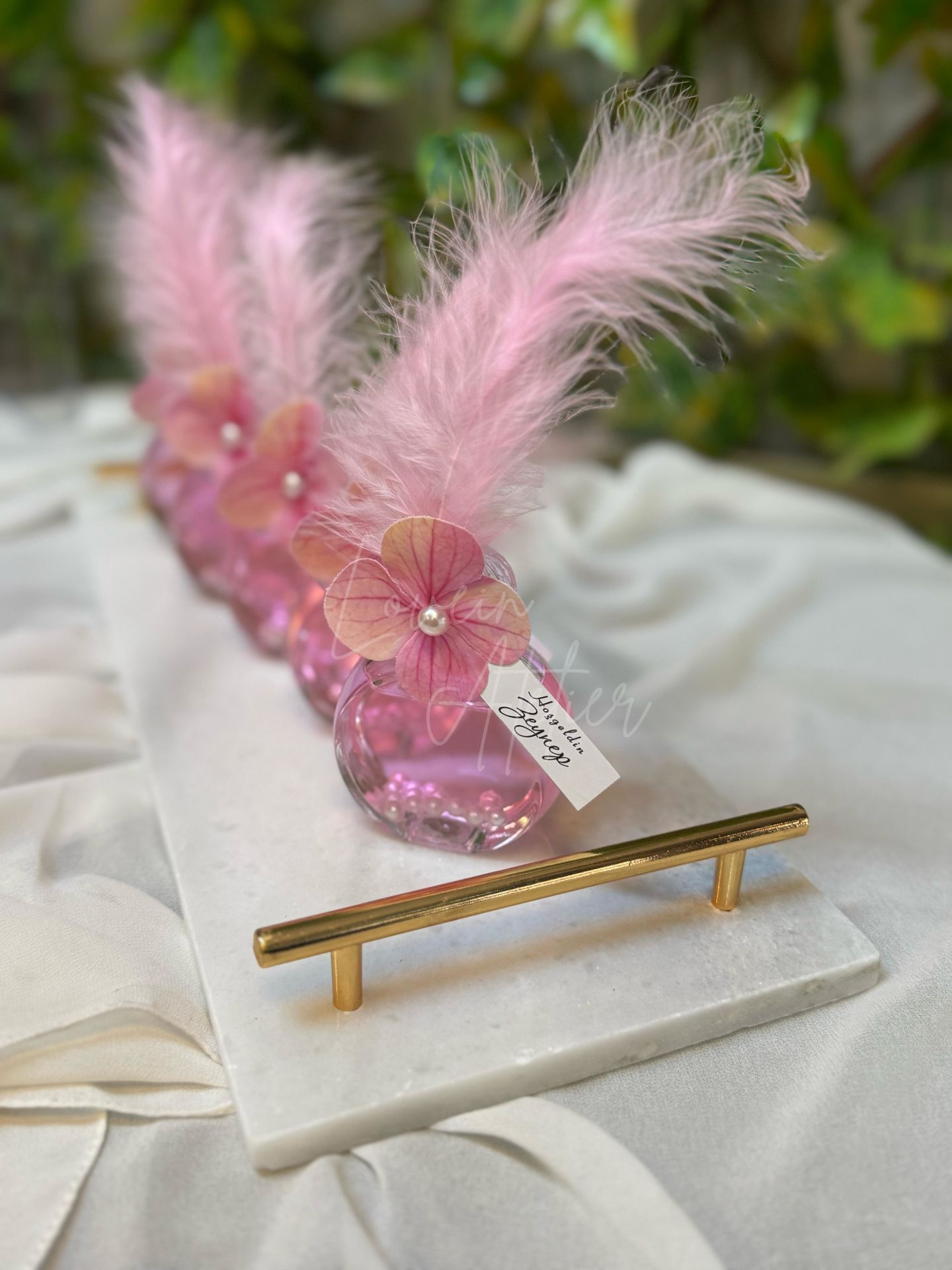 Pembe Ortancalı Tüylü Çiçek Kolonyası