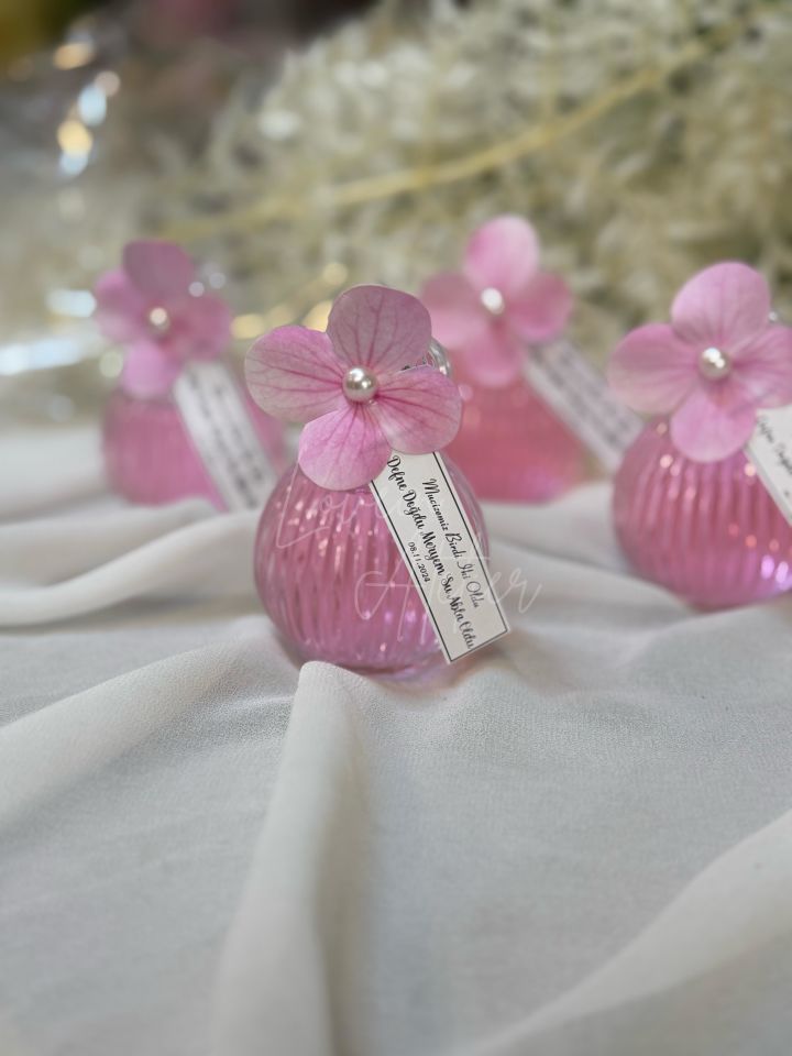 Pembe Ortancalı Çiçek Kolonyası