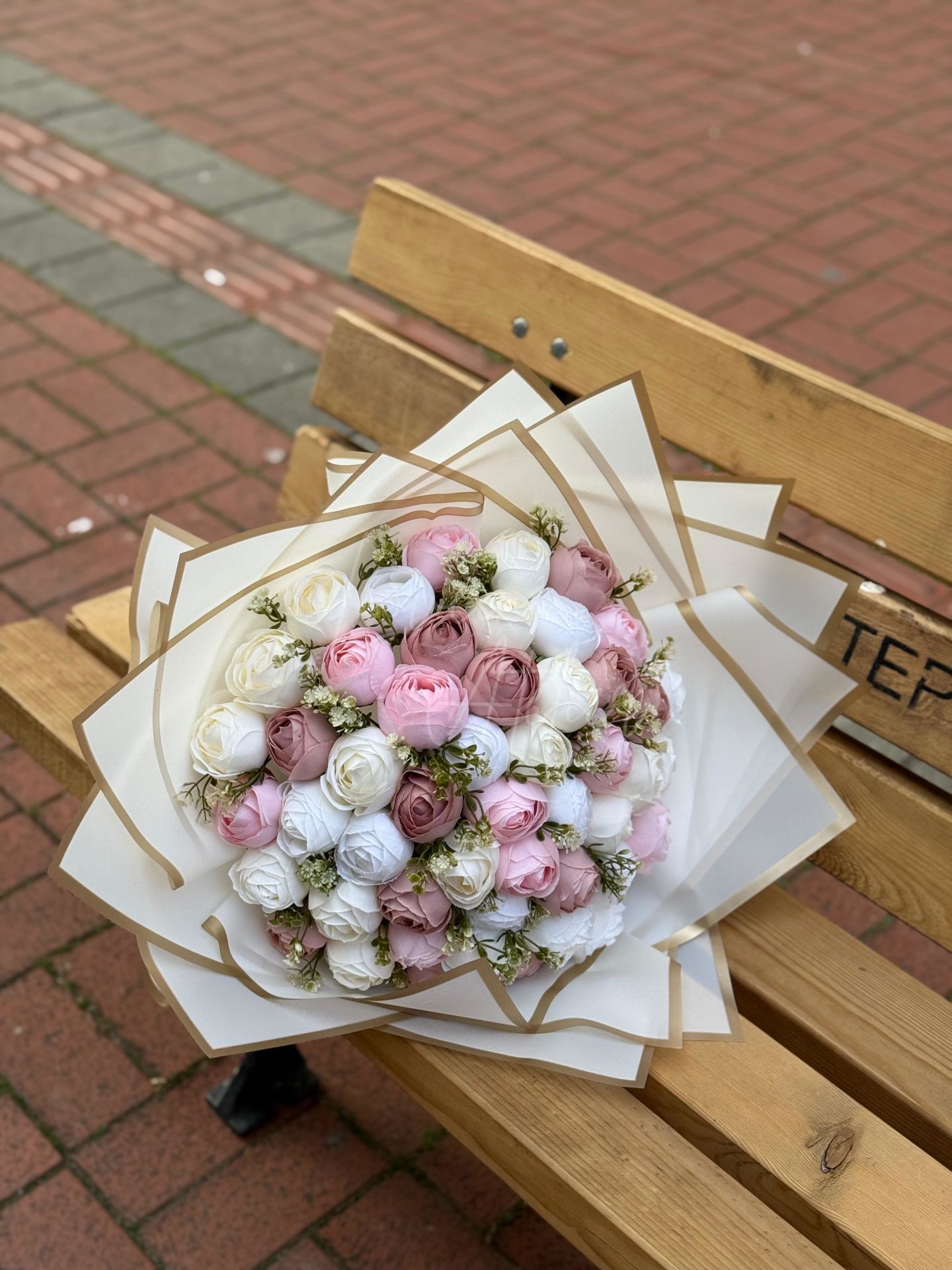 Şakayık Isteme Çiçeği