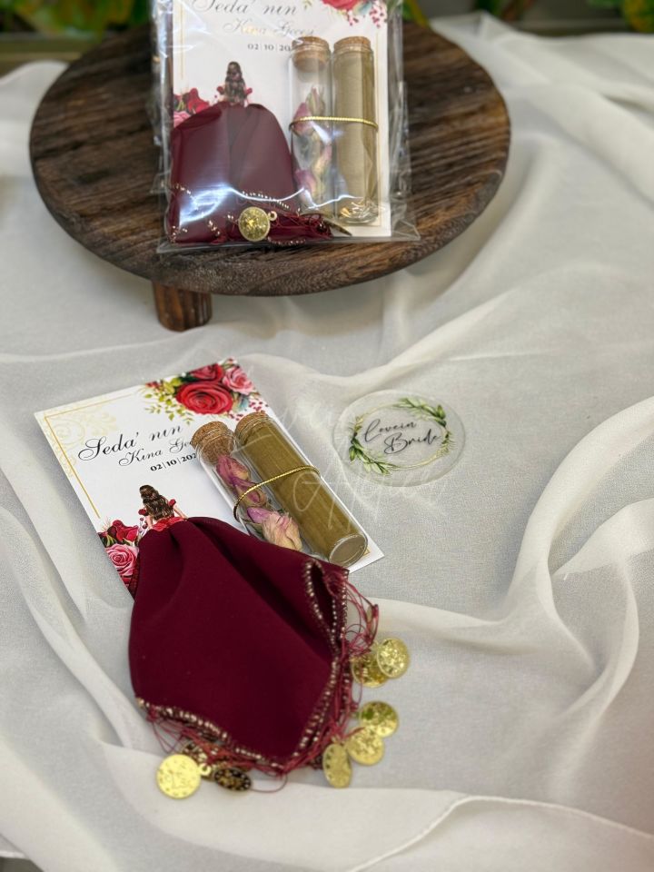 Tüpte Kına, Gül Çayı Ve Halay Mendilli Set