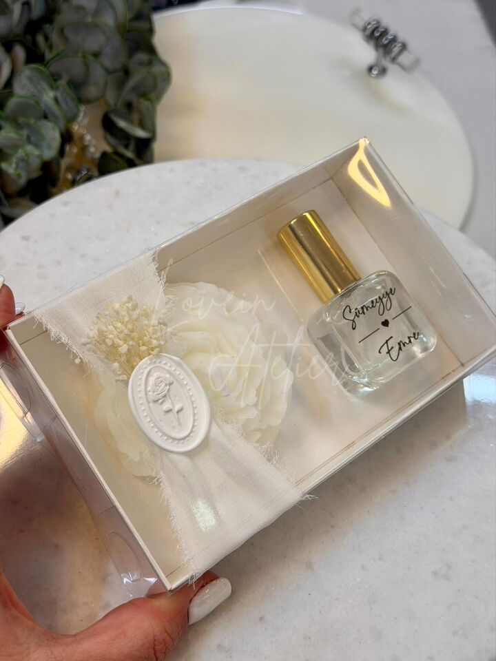 Şakayık Mum ve Cam Şişeli Set