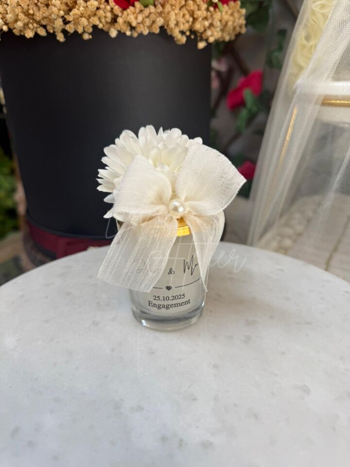 Çiçekli,Metal Kapaklı Vanilya Kokulu Mum