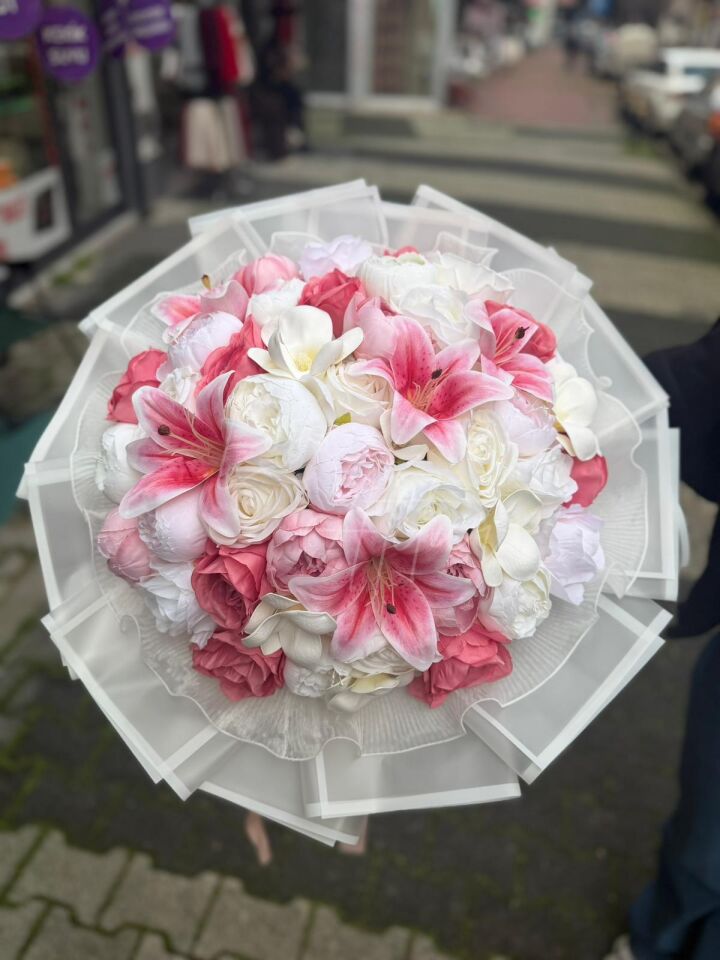 Pembe Şakayıklı, Lilyumlu Büyük Boy İsteme Çiçeği