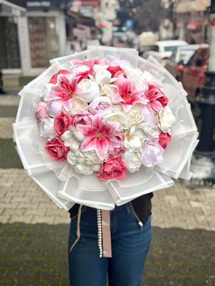 Pembe Şakayıklı, Lilyumlu Büyük Boy İsteme Çiçeği