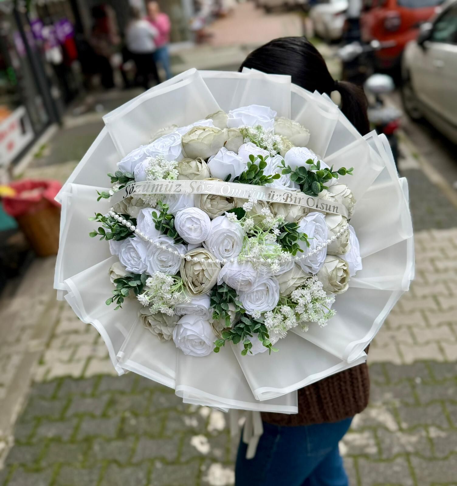 Su Yeşili, İncili Büyük Boy İsteme Çiçeği