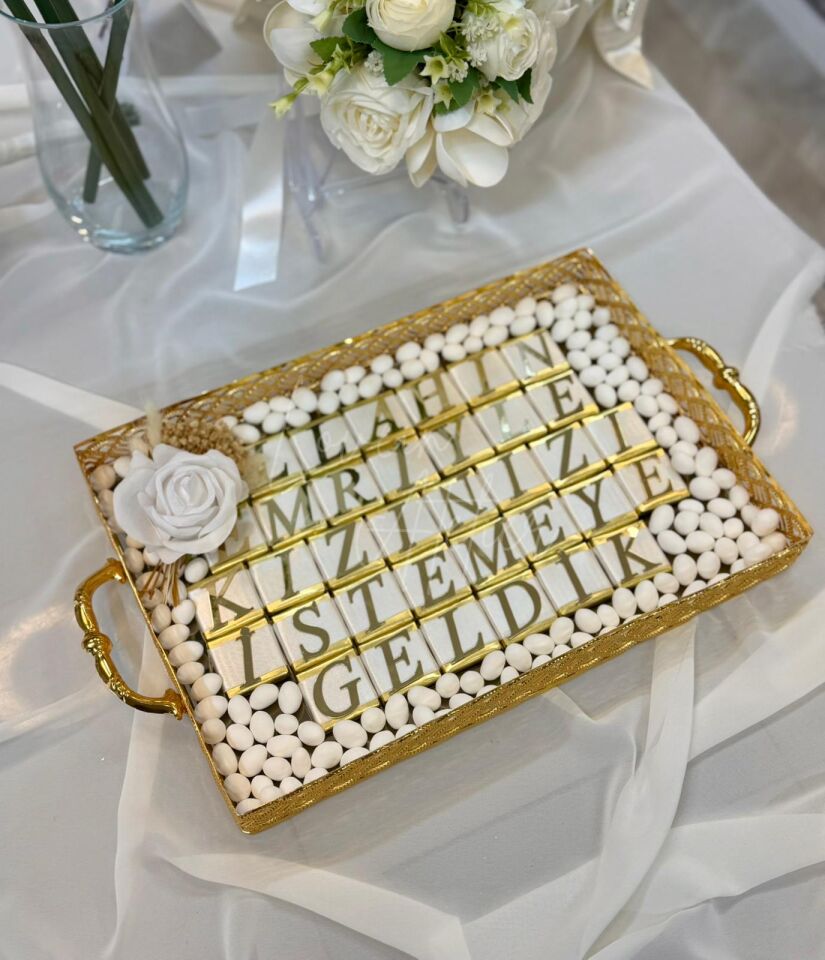 Dikdörtgen Tepside İsteme Çikolatası