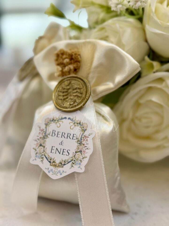 Krem Saten Şoklanmış Çiçekli Lavanta Kesesi